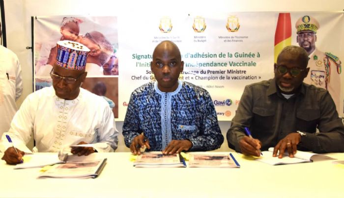 Santé : la Guinée signe son retour dans l’Initiative pour l’indépendance vaccinale - Guinee-eco.com