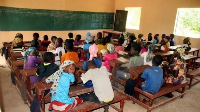 Mali : 34 civils tués, plus de 2 400 écoles fermé es