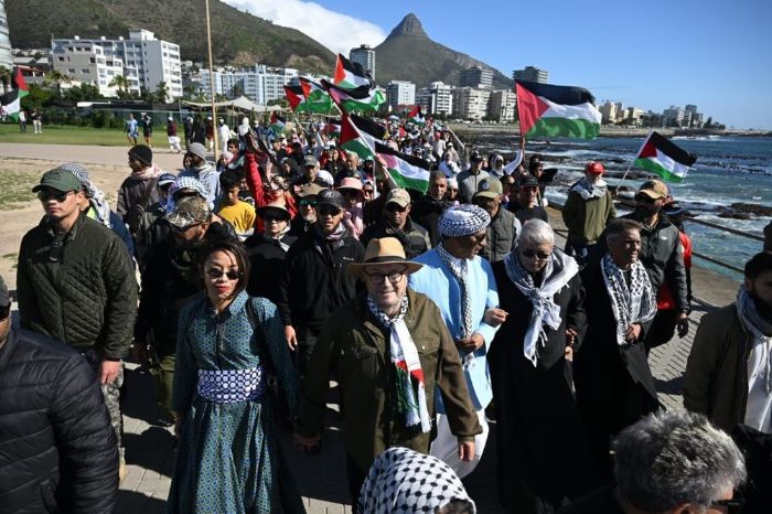 IN PICS: Galloway and Ridley join thousands at Cape Town Palestine march