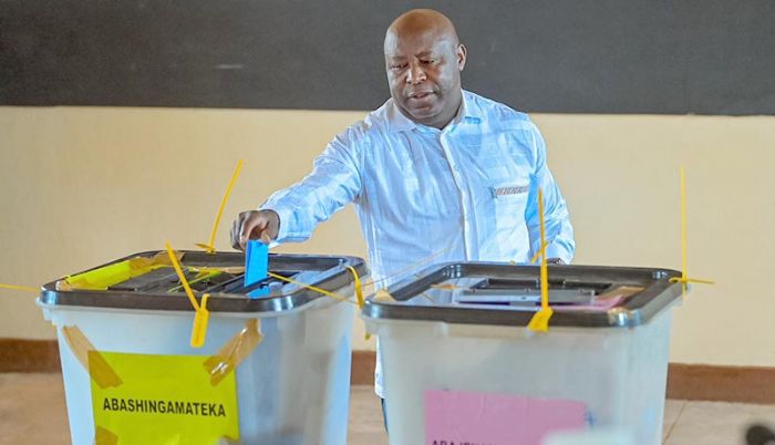 Elections législatives et communales : Un double scrutin dans un climat globalement calme – IWACU