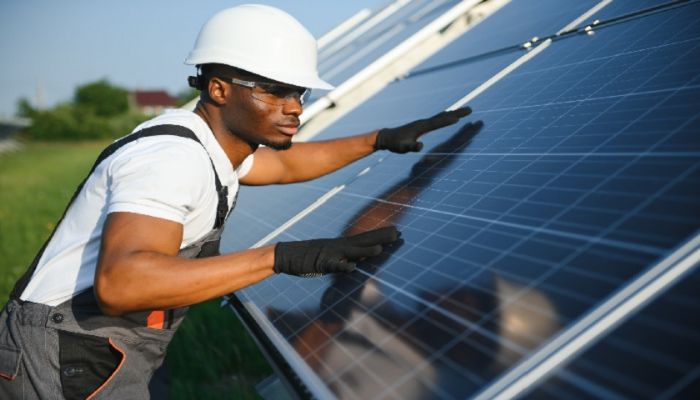 DAR LUZ A 300 MILHÕES DE AFRICANOS ATÉ 2030 | Jornal Folha 8