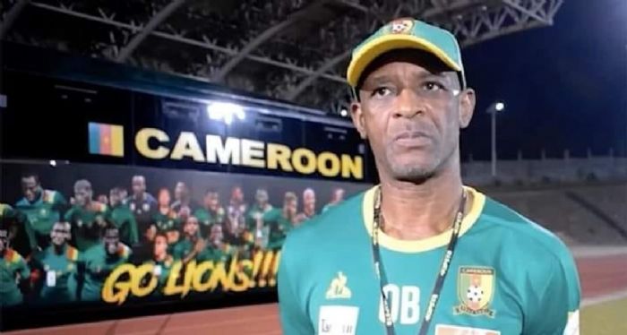 Omam-Biyik envoie un message à Marc Brys : « Confiez-moi les attaquants ! »