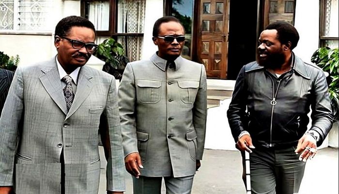 SAVIMBI E HOLDEN ROBERTO CONDECORADOS | Jornal Folha 8