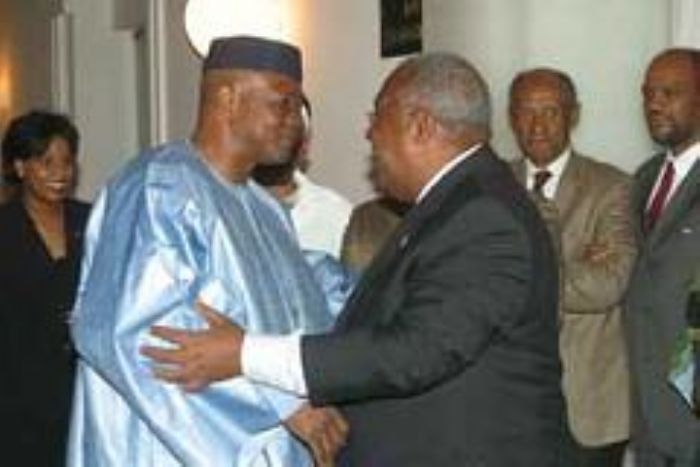 Visite du Premier ministre Gérard Latortue : la transition malienne inspire Haïti