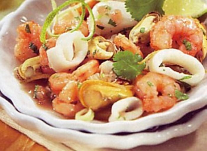 Cocktail de fruits de mer au vin blanc