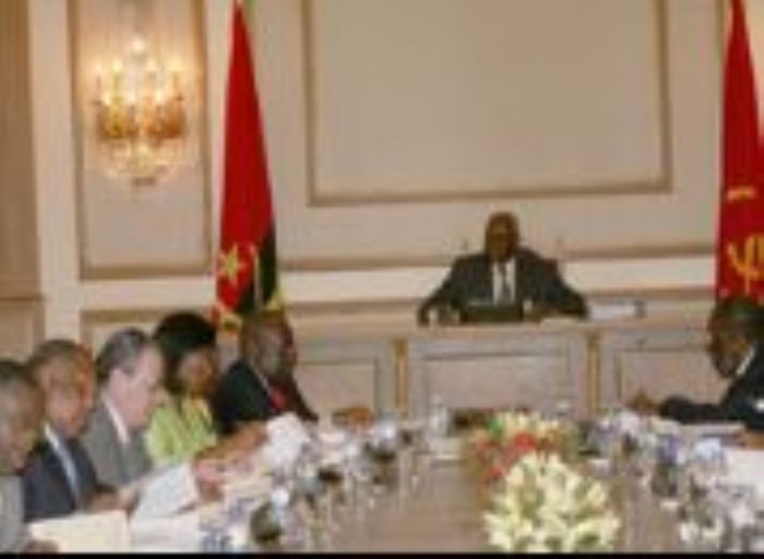 Luanda Des obligations du Trésor seront émises de forme progressive