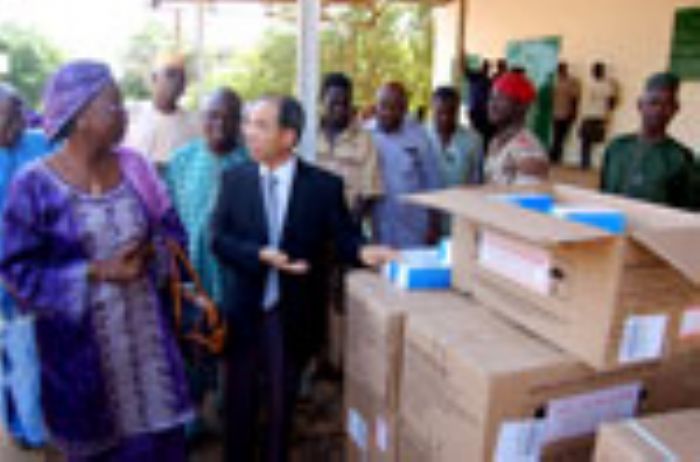 

		
				
			Cérémonie de remise d'un don de médicaments antipaludiques de la République Populaire de Chine au Niger : plus de 117 millions de FCFA de médicaments antipaludiques aux populations vulnérables de notre pays
