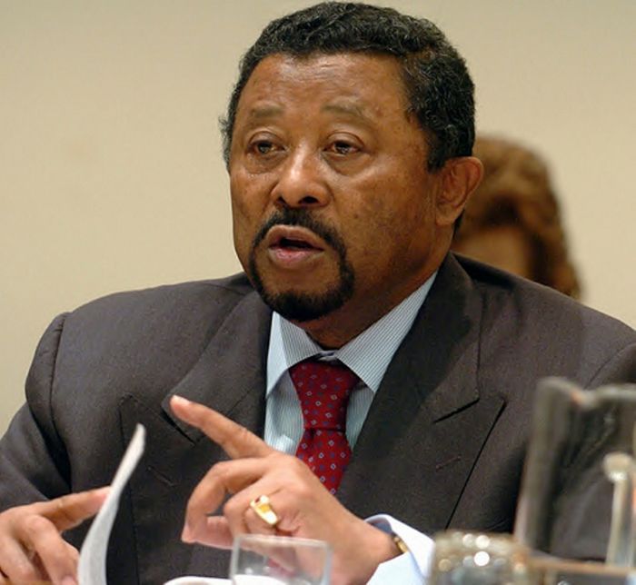 
				
			Politique / A Malabo pour le 17ème sommet de l’UA, Jean Ping sera aussi le centre des débats
			
		











