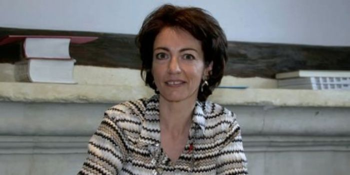 												L'épouse de l'Ambassadeur de France au Tchad rentre au Gouvernement Ayrault.							