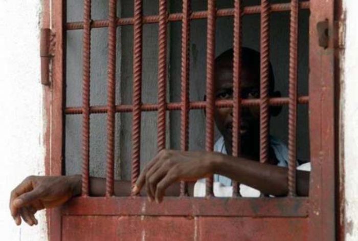 KEDOUGOU – Jugé pour incendie volontaire de lieu habité ou servant à l’habitation : Seydou Diallo a été acquitté par la Chambre criminelle | Lequotidien Journal d'informations Générales