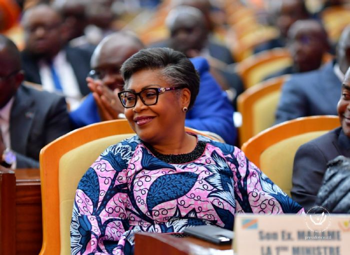 Accord de services conclu pour 3 milliards USD, RDC-FMI : Judith Suminwa félicite et encourage Doudou Fwamba ! - Laprosperite