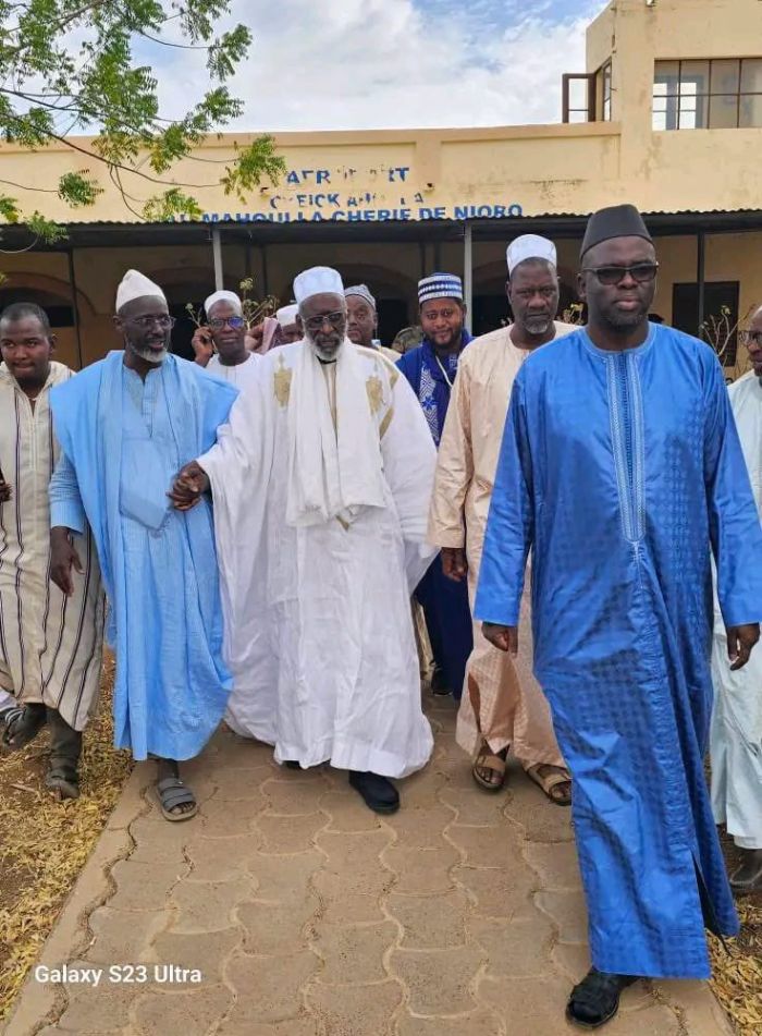 Le Khalife Thierno Madani Tall se rend à Nioro du Sahel pour soutenir la famille de Thierno Hady Tall – Metrodakar