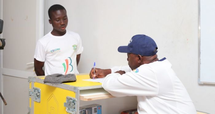 Côte d’Ivoire : orienter les jeunes vers l’avenir - Bibliothèques Sans Frontières