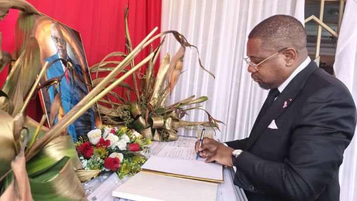 Hommage : le Club 2002-PUR salue la mémoire du député Joseph Mbossa | adiac-congo.com : toute l'actualité du Bassin du Congo