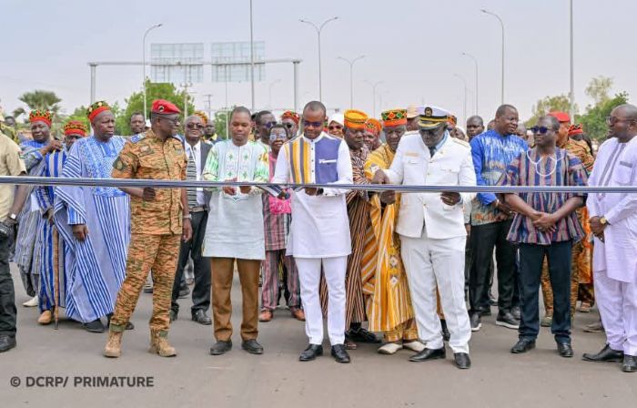 Amélioration de la mobilité urbaine : le Premier ministre inaugure huit axes routiers à Ouagadougou