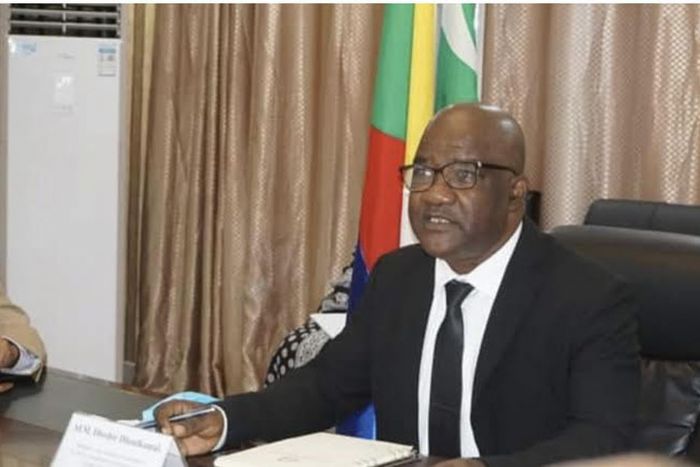 Mandat d’arrêt contre Dhoihir Dhoulkamal : l’ancien ministre comorien condamné à 2 ans de prison ferme