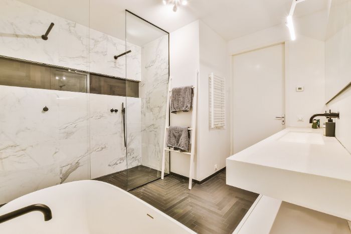 Aménagement salle de bain : créer un espace pratique