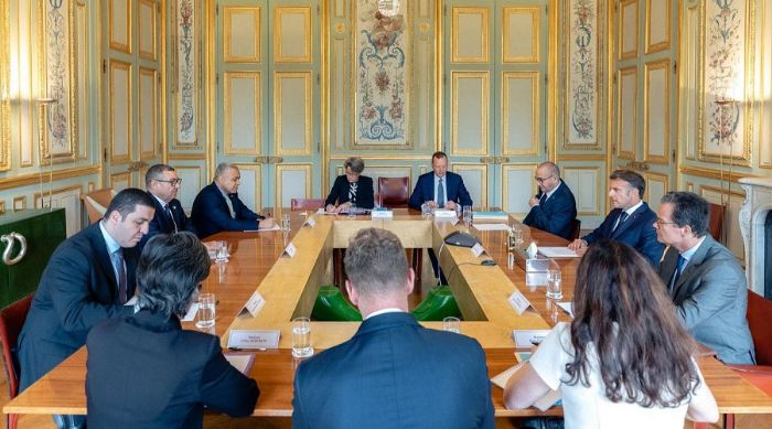 Voici pourquoi Macron a présidé lui-même la réunion entre les ministres Sayoud et Nuñez