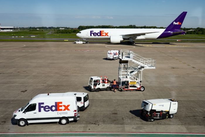 Belgique. Amnesty International se joint à la plainte déposée contre FedEx pour des cas de transit illégal d’armes vers Israël