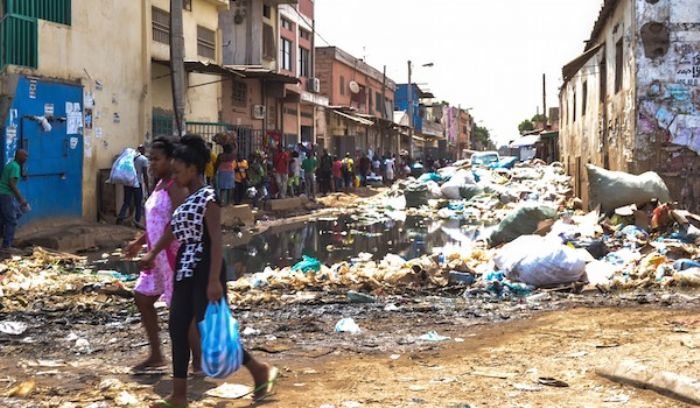 Angola Vai Cobrar Lixo a Quem Vive no Lixo
