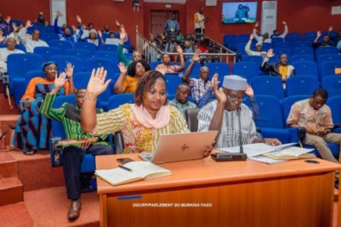 Burkina Faso : Les députés adoptent à l'unanimité la loi sur les libertés religieuses, un texte majeur pour encadrer le vivre-ensemble