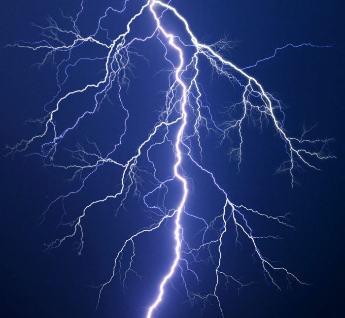 Foudre en hivernage : les gestes qui mettent des vies en danger
