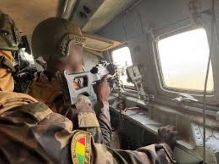 Lutte antiterroriste : les FAMa détruisent un camion logistique et frappent une base armée près de Tombouctou