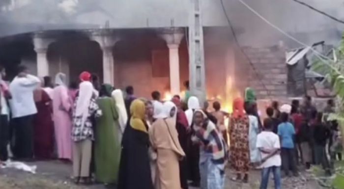 Affaire de Ntsoralé : le chef du village et plusieurs notables en prison, les maisons incendiées en reconstruction