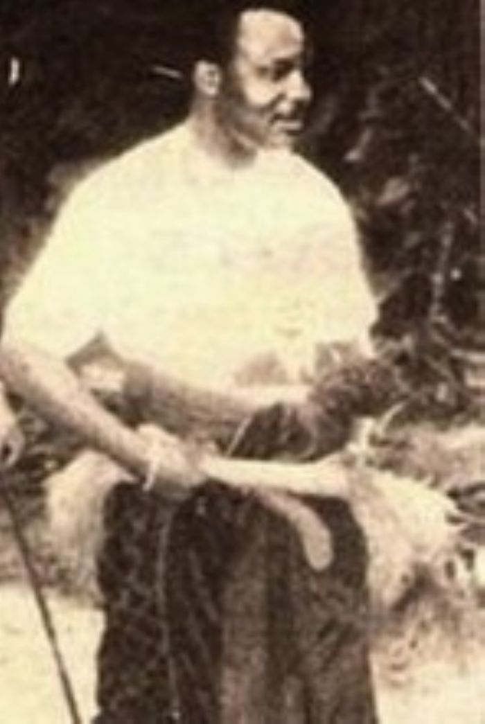 Pour un 3ème mandat, Sassou se drape dans les habits de Merkel et de Junker